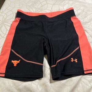 UNDER ARMOUR PROJECT ROCK HEATGEAR BIKE SHORTS